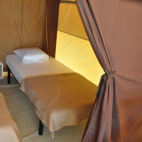 SAFARITENT 4 personen - Tent LODGE 20m², 2 slaapkamers (zonder sanitair)