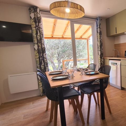 Mobile home 4 persons - XXL premium 35m² jacuzzi, 2 bedrooms+ 2 bathrooms +TV+dishwasher+air conditioning