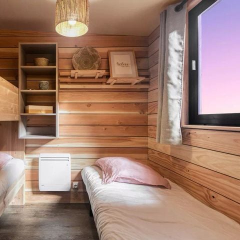 TENTE TOILE ET BOIS 5 personnes - Lodge Nature 3 Pièces 5 Personnes + TV