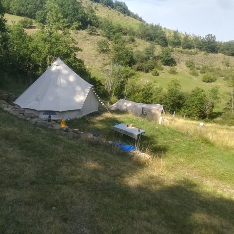 Kampeerplaats - Natuur arrangement: staanplaats + auto + tent/caravan of camper