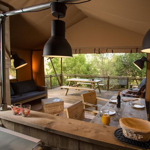 Tente en toile et en bois 6 personnes - Tente LODGE LUXE XL LUXE SAFARI 61m²  3 Chambres - Terrasse couverte