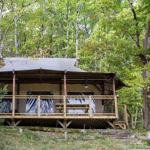 Tente en toile et en bois 6 personnes - Tente SAFARI LODGE OKAVANGO PREMIUM    57 M² / 3 Chambres - Terrasse couverte