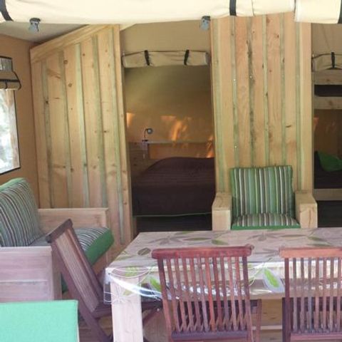Tente en toile et en bois 5 personnes - Tente SAFARI WOODLODGE 59m² / 2 chambres - terrasse couverte (sanitaires privatifs)