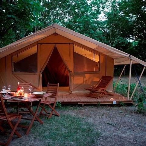 Safarizelt 5 personen - COTTON LODGE NATURE 25m² / 2 Zimmer - überdachte Terrasse (ohne eigene Sanitäranlagen)