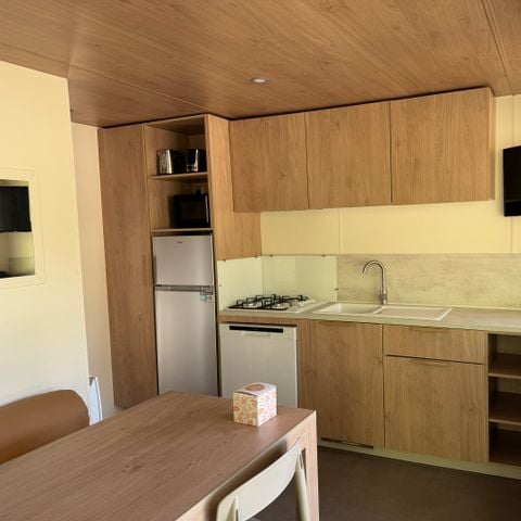 Mobilhome 4 personnes - Confort Premium Living - Clim/Lave-vaisselle - Draps et serviettes inclus - Animaux Interdits