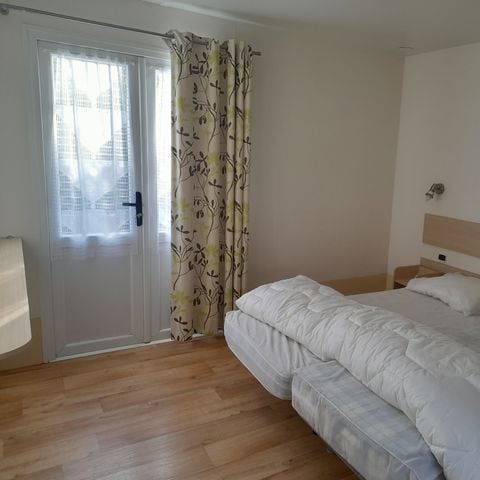 MOBILHOME 4 personnes - VIGNEMALE 2 chambres = draps + serviettes +ménage 4 pers