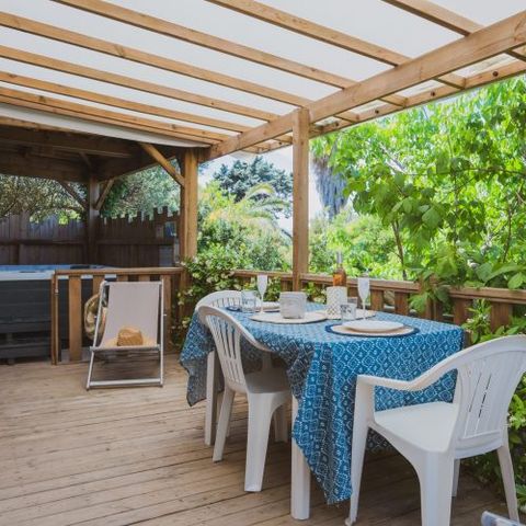 BUNGALOW 4 personnes - Moorea 52 m² - 3 pièces - 2 chambres - Jacuzzi privatif - Climatisation