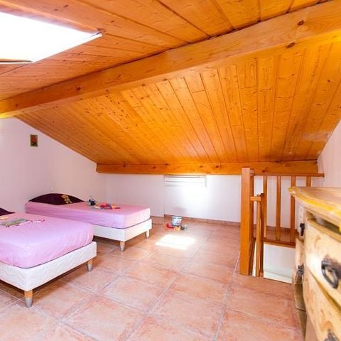 APPARTEMENT 4 personnes - 3 pièces Mezzanine 56 m² - 2 chambres - Climatisation et TV