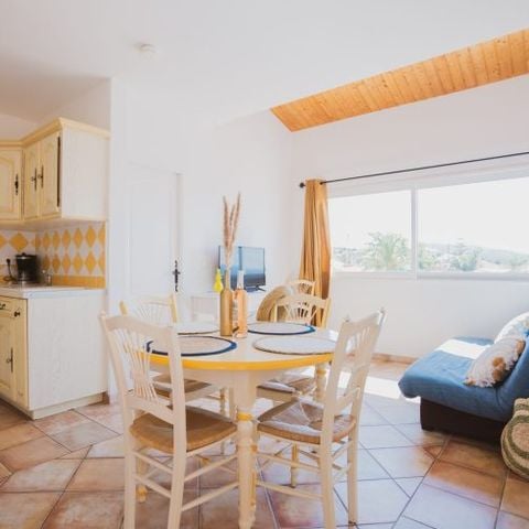APARTMENT 5 people - 3-room flat with mezzanine 45m² - 2 bedrooms - Air conditioning and TV - Sea and pool view