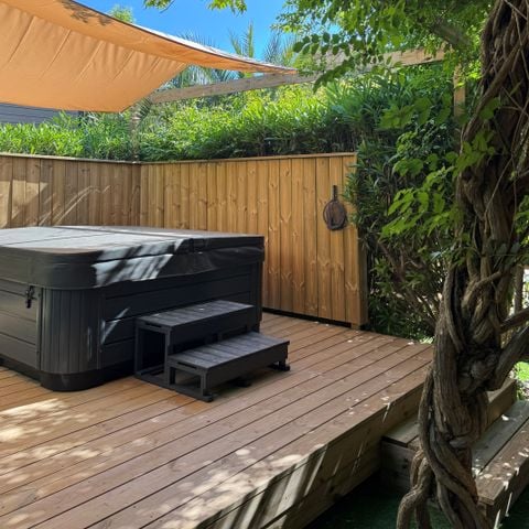 Apartement 4 Personen - 2-Zimmer-Wohnung 40m² - 1 Schlafzimmer - Dusche - TV - Jacuzzi