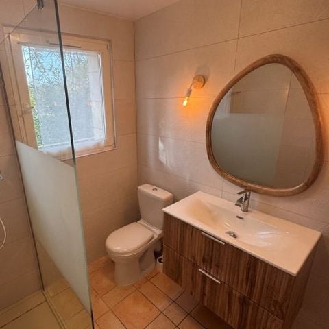 Apartement 4 Personen - 2-Zimmer-Wohnung 40m² - 1 Schlafzimmer - Dusche - TV - Jacuzzi