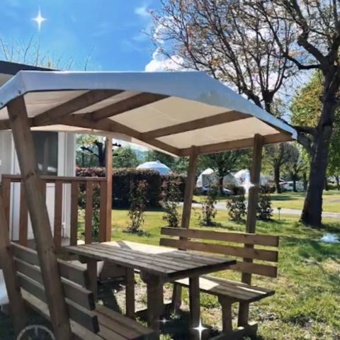 PLOT - Camping Premium : 2 P + Electricity + private sanitary facilities