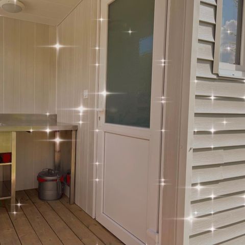 PARCELA - Camping Premium : 2 P + Electricidad + sanitarios privados