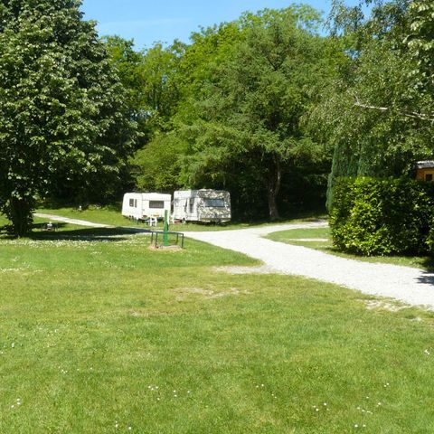 PIAZZOLA - Piazzola per caravan piccola (-6m con freccia senza tendalino)