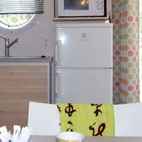 MOBILE HOME 2 people - Mobil Home Îles D'or - 23m² - 2 bedrooms + semi-covered terrace
