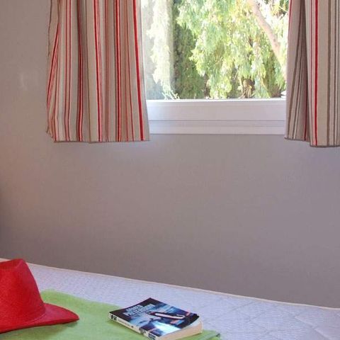 BUNGALOW 2 personnes - Mobil-home Corail - 26m² - 2 chambres + Terrasse couverte