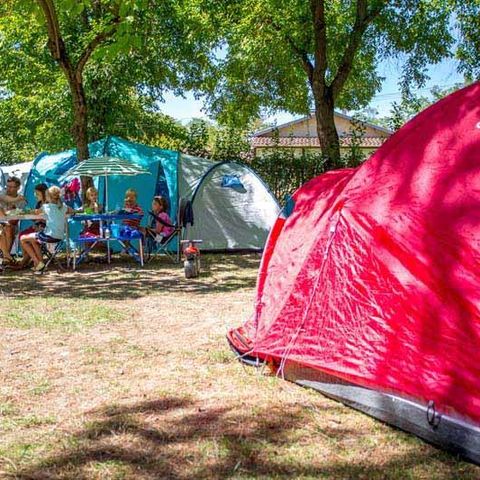 Stellplatz - Komfortstellplatz Größe XXL mit Strom 10A