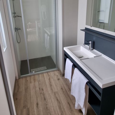 Mobile home 4 persons - CONFORT PLUS 2 bedrooms 8mx4m (29.9m²) + air conditioning + dishwasher + terrace + tv