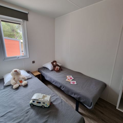 Mobile home 6 persons - CONFORT PLUS 3 bedrooms 8.81mx4m (33m²) + air conditioning + dishwasher + terrace + tv