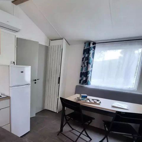 BUNGALOW 4 personnes - Mobil-Home Figuerolles 3 Pièces 4 Personnes Climatisé + TV