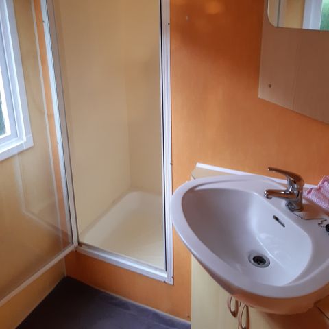 Stacaravan 4 personen - 24m2, 2 slaapkamers (n°24 en n°27) geïntegreerd terras