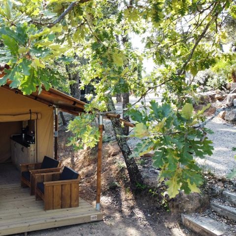 Tente en toile et en bois 5 personnes - Eco-Lodge SAVANE