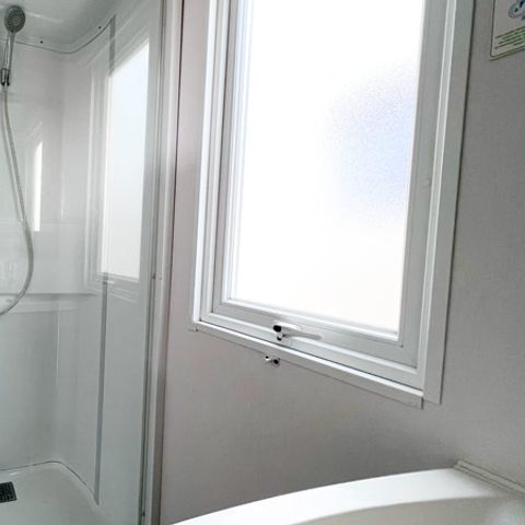 Stacaravan 4 personen - Loggia - 25m² - 2 kamers - airconditioning