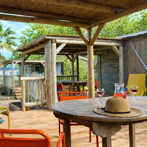UNUSUAL ACCOMMODATION 2 people - 20m² eco-cabin – air-conditioned – 1 bedroom