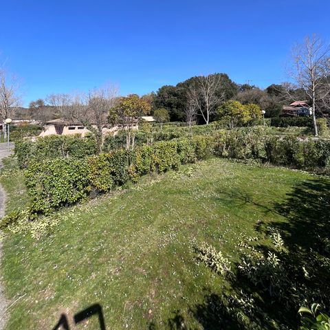 Stellplatz - Stellplatz Confort 10 Amp ( Zelt, Wohnwagen oder Wohnmobil / 1 Auto)