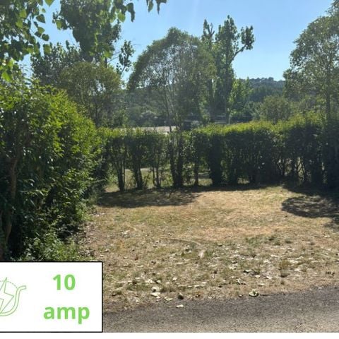 PARCELA - Parcela confort 10 amperios (tienda, caravana o autocaravana / 1 coche)