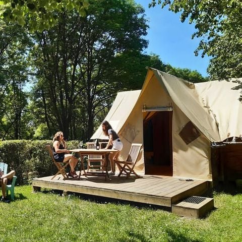 Canvas and wooden tent 4 persons - Lodge Comfort
