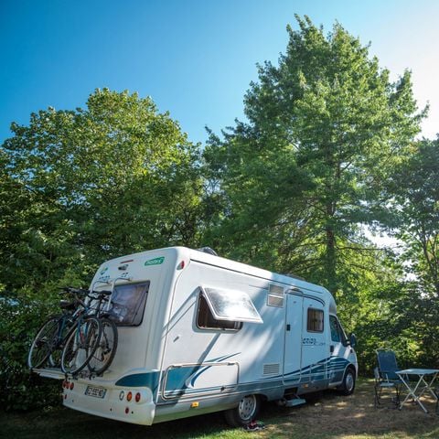 EMPLACEMENT - Confort avec électricité