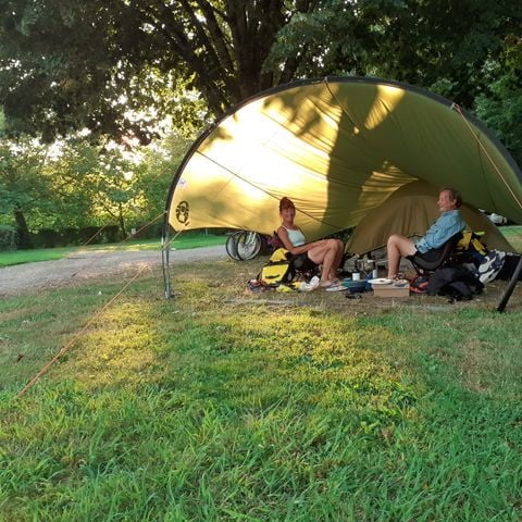 Pitch - Package for single hikers or cyclists