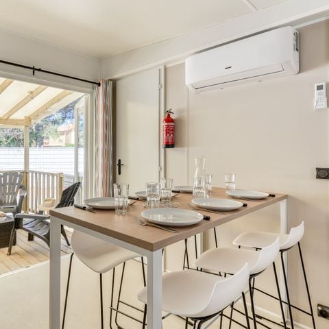 BUNGALOW 6 personnes - Premium | 3 Ch. | 6 Pers. | Terrasse surélevée | 2 SDB | Clim.