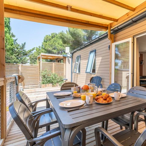 BUNGALOW 6 personnes - Mobil-home | Premium | 3 Ch. | 6 Pers. | Terrasse surélevée | 2 SDB | Clim. | TV