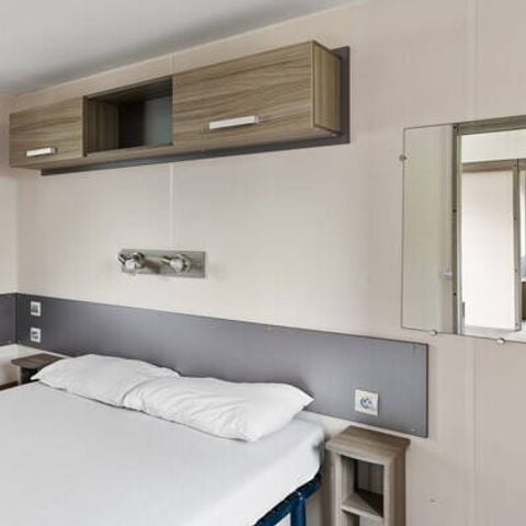 CASA MOBILE 4 persone - Casa mobile PMR | Comfort | 2 camere da letto | 4 persone | Terrazza rialzata | Aria condizionata | TV