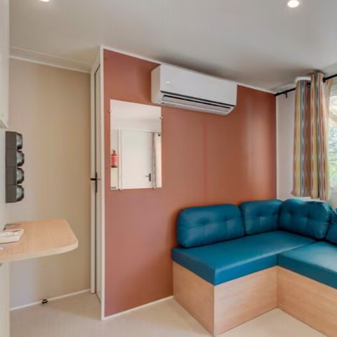 Stacaravan 8 personen - Comfort | 4 Slaapkamers | 8 Pers | Verhoogd terras | Buitenkeuken