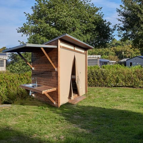 EMPLACEMENT - Emplacement privilège avec sanitaires individuels