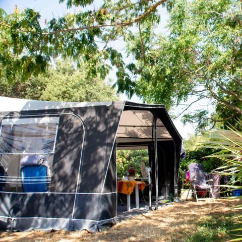 PARCELA - Estándar: parcela + vehículo + electricidad 6A