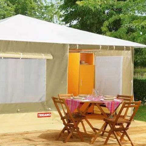 Bungalowtent 4 personen - Standaard bungalowtent 24m² - 2 kamers, geen sanitair + overdekt terras