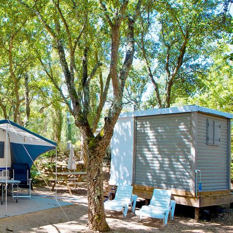 Pitch - Premium + private bathroom