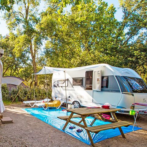 PLOT - Premium + private bathroom