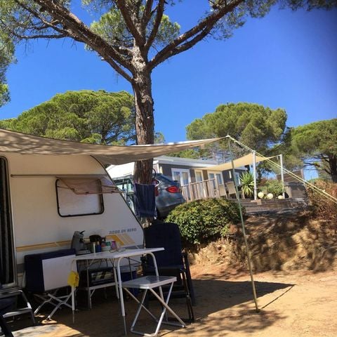 PIAZZOLA - Caravan/ Campervan/ o roulotte pieghevole / tenda + auto