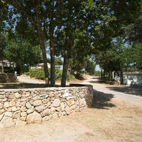 EMPLACEMENT - Emplacement 2 personnes (véhicule inclus)