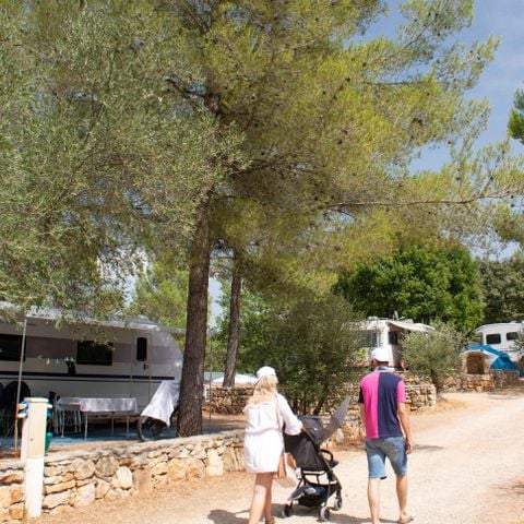 EMPLACEMENT - Emplacement 2 personnes (véhicule inclus)