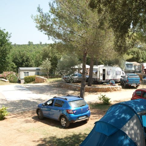 PLOT - SITE without electricity : 1 Car + Tent
