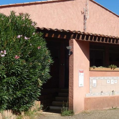 PARCELA - Parcela + 1 coche + tienda, caravana o autocaravana