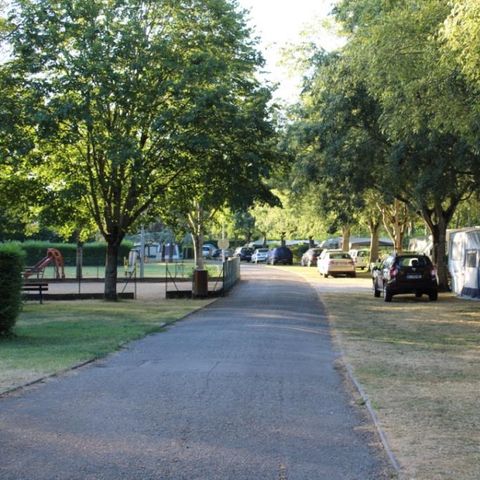 Pitch - Comfort package (1 tent or 1 caravan / 1 car / electricity)