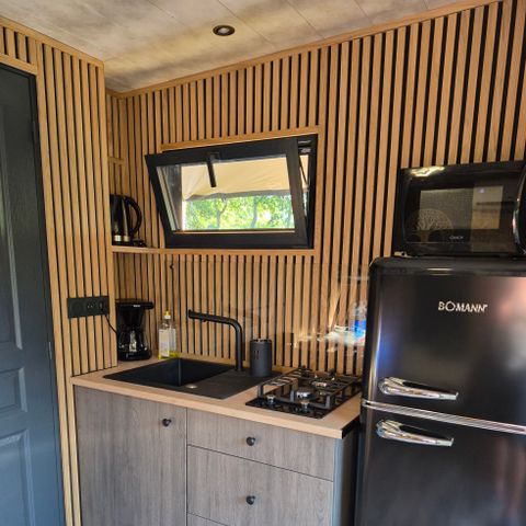 Tente en toile et en bois 3 personnes - Cabane bois Glamping sous toile saharienne