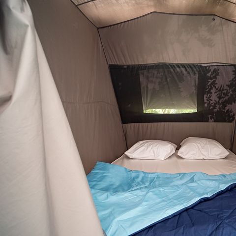 Tent 4 personen - Gemeubileerde Tent 23m² - 3 kamers - geen sanitair - Voortent 11m² - Dakterras